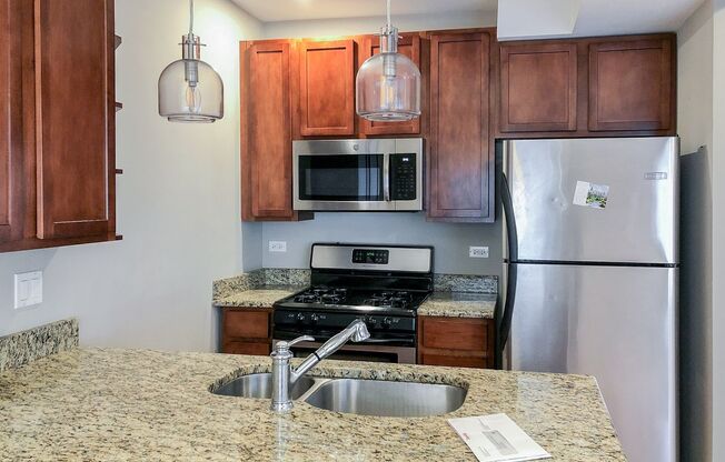 1 bed, 1 bath, 640 sqft, $2,295, Unit 1636-2