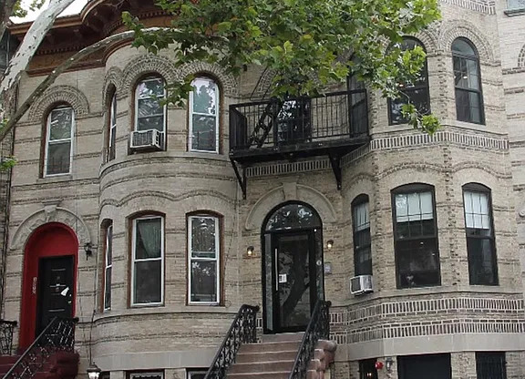 1270 HANCOCK ST