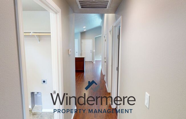 3 beds, 2 baths, 1,064 sqft, $1,695, Unit chin215-1