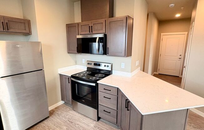 3 beds, 2 baths, 1,190 sqft, $2,395, Unit 208