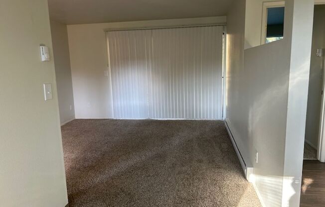 1 bed, 1 bath, 640 sqft, $1,400, Unit 335-224