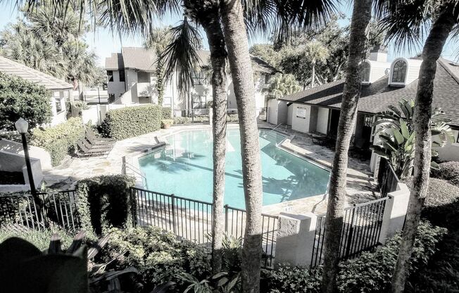 1/1 Second Floor Remodeled Condo X Rent In Winter Park in front of Full Sail and close to UCF, Rollins College and Valencia College.