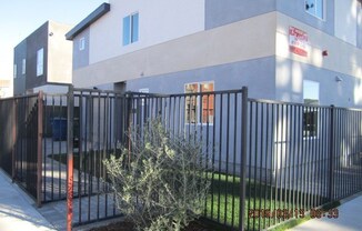 6220 TYRONE AVE