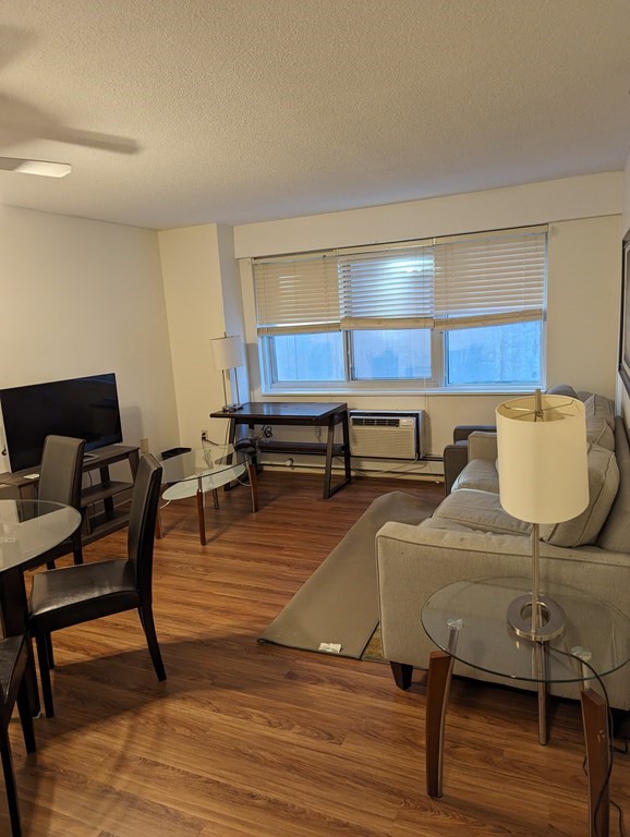 130 Bowdoin Street 707 Boston, MA ApartmentAdvisor