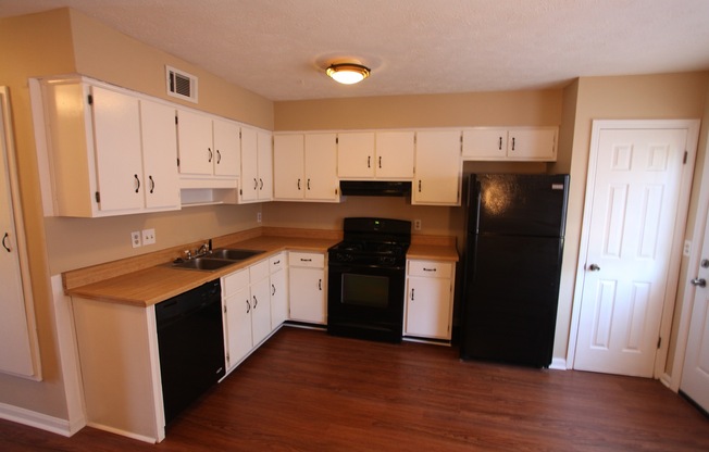 2 beds, 1.5 baths, $900, Unit 1108 Unit C