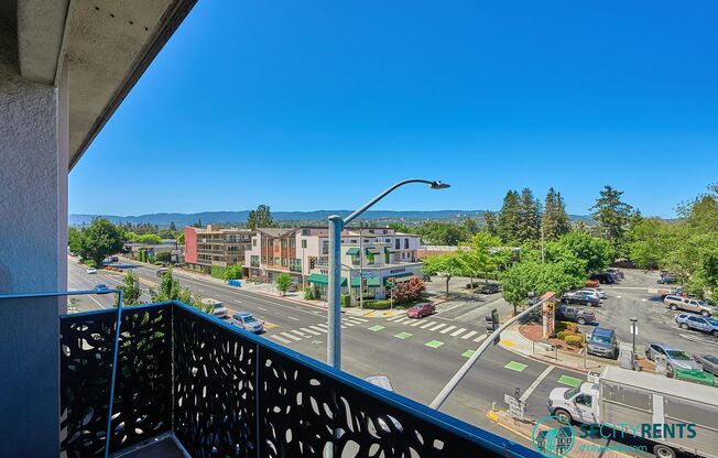 Redwood City: Updated 2 Bed 1 Bath with Private Balcony, in-unit W/D, & Parking Included
