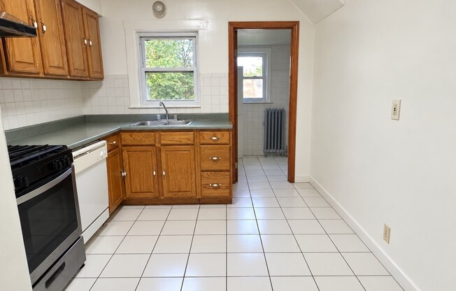 2 beds, 2 baths, 880 sqft, $2,200, Unit 1