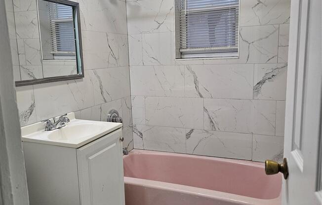 3 beds, 1 bath, 1,000 sqft, $3,400, Unit 1