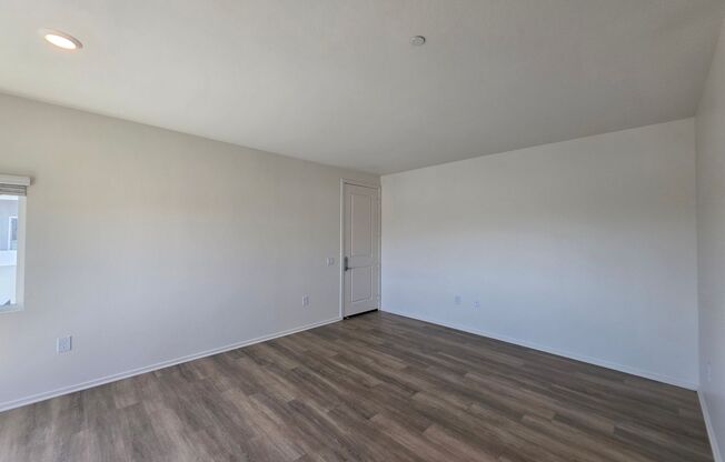 3 beds, 2 baths, 1,063 sqft, $3,295, Unit 126-305
