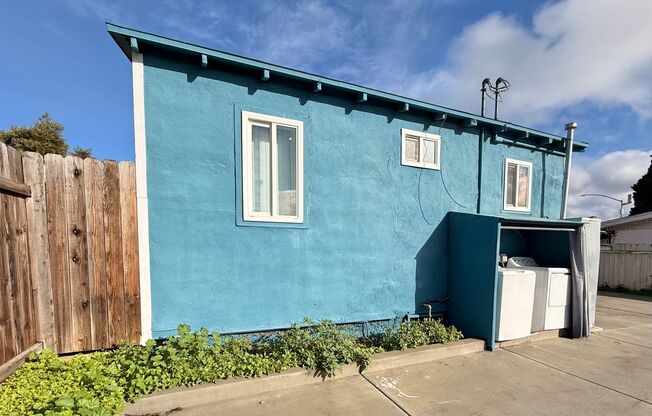 4041-43 National Ave