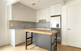 533 VANDERBILT AVE