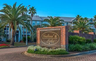 Spacious 1B/1B Unfurnished Condo near Beach in the Heart of Destin!