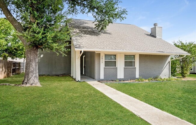 2813 PEPPERTREE PL