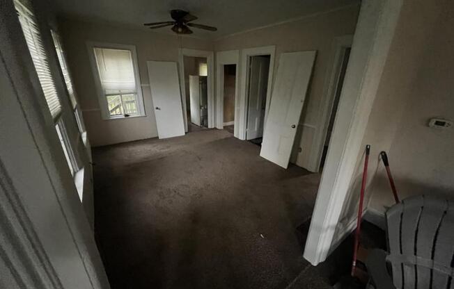 283 FROST AVE