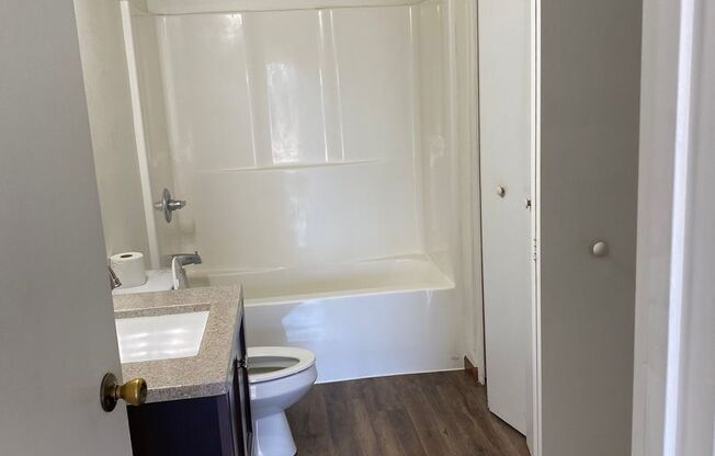 Studio, 1 bath, $900, Unit 36