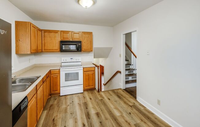 4 beds, 2.5 baths, $2,450