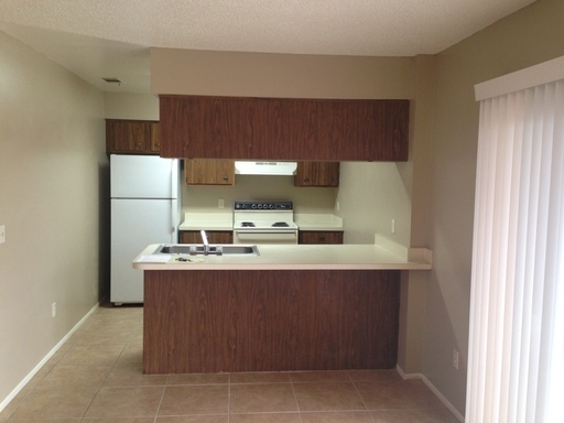 2 bedroom 1 bath triplex located in the Semoran club subdivision.