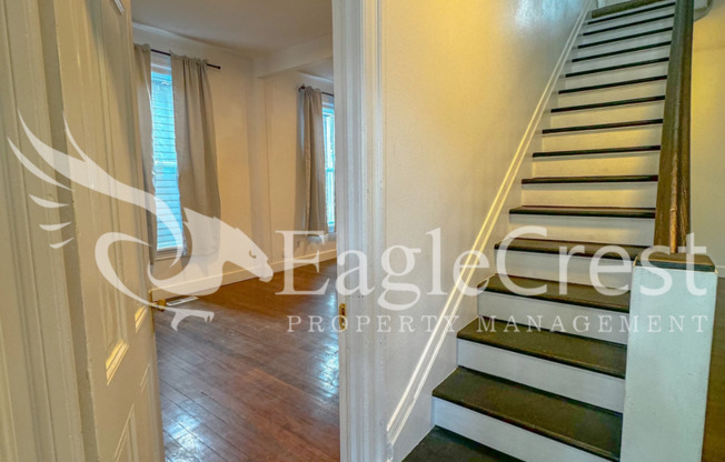 Downtown Walla Walla 4 Bedroom Farmhouse with Modern Comforts $200.00 OFF 2nd MONTHS RENT!!!