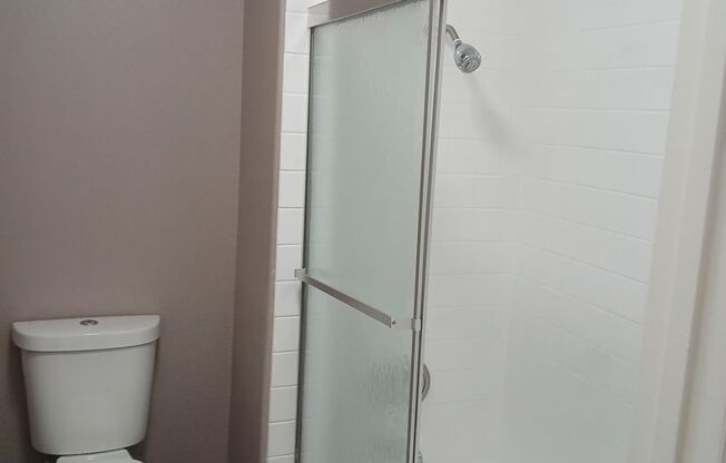 2 beds, 1 bath, 1,018 sqft, $1,700, Unit Hillpointe Rd. 1722