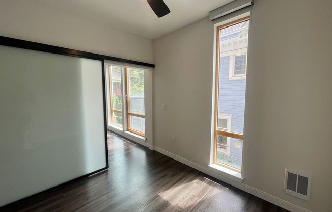 1 bed, 1 bath, 593 sqft, $2,149, Unit Unit 404