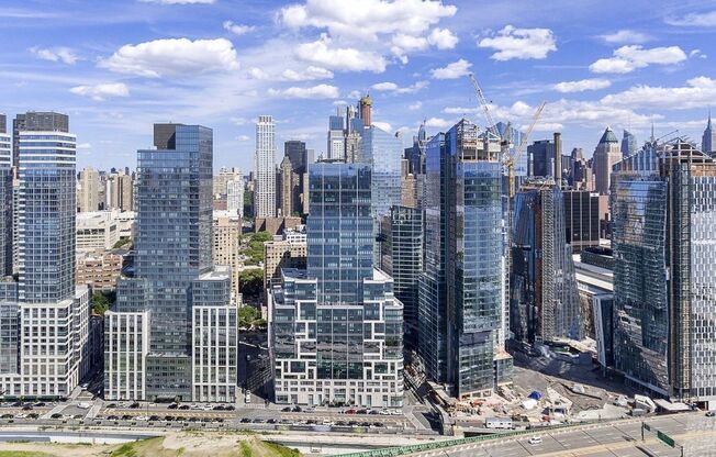 50 RIVERSIDE BLVD