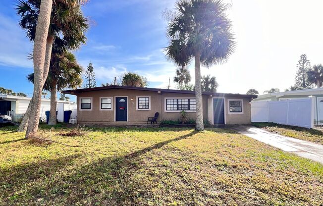 Stunning RENOVATED 3 Bedroom / 2 Bath Home in Ormond Beach! MINUTES FROM THE BEACH!