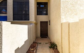 Great 2 bed/2 bath at the Point South Mountain
