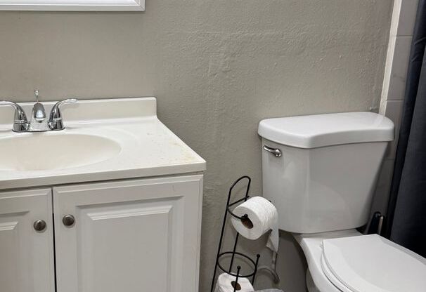 Charming 3-Bedroom Home Near UNLV & the Strip