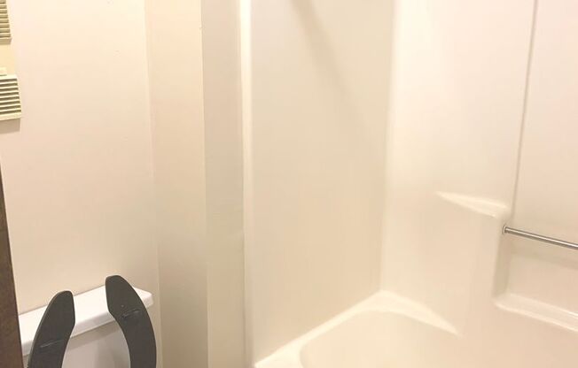 Studio, 1 bath, $845, Unit 289