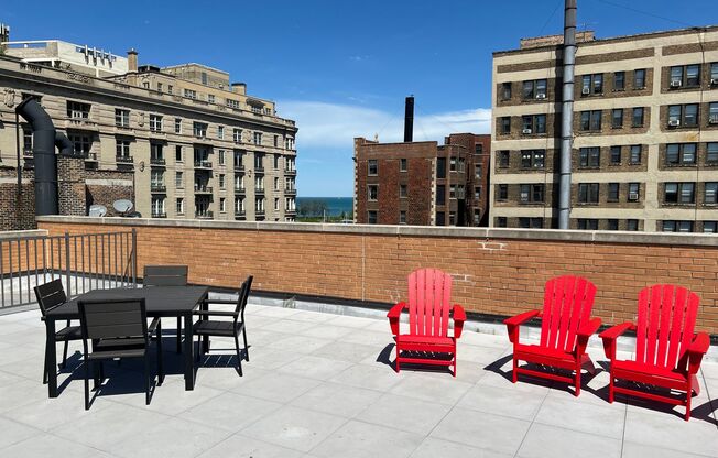 1 bed, 1 bath, 700 sqft, $1,945, Unit 429-102