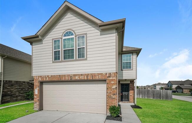 25259 SANITAS VLY DR