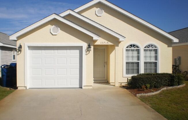 Garden Home with Garage