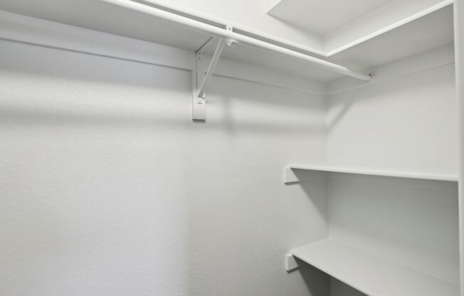 2 beds, 1 bath, 748 sqft, $1,649, Unit E67