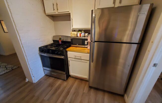 1 bed, 1 bath, $1,100