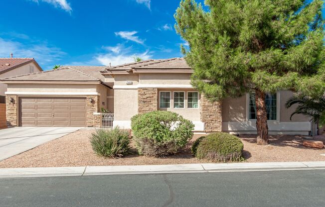 *FREE RENT THRU 1-1-26 FOR QUALIFIED APPLICANTS W/ IMMEDIATE MOVE IN*Highly upgraded single story home in gated community!