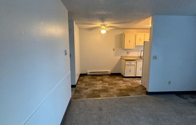 1 bed, 1 bath, 575 sqft, $1,150, Unit 08