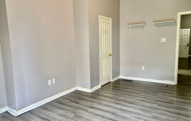 2 beds, 1 bath, 964 sqft, $1,350, Unit #1