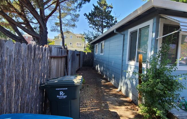 1 bed, 1 bath, 500 sqft, $1,750, Unit B