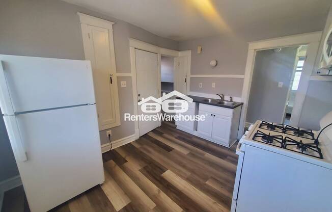 2703 N 39 ST
