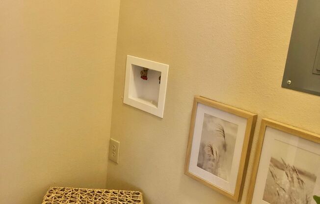 1 bed, 1 bath, 856 sqft, $1,170, Unit 0812