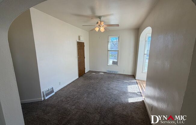 215 S Duluth Ave | Tenant Pays Electric Only!