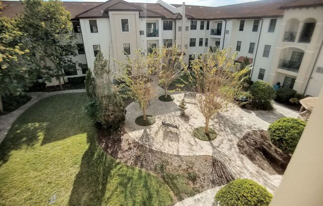 2 beds, 1 bath, $1,650