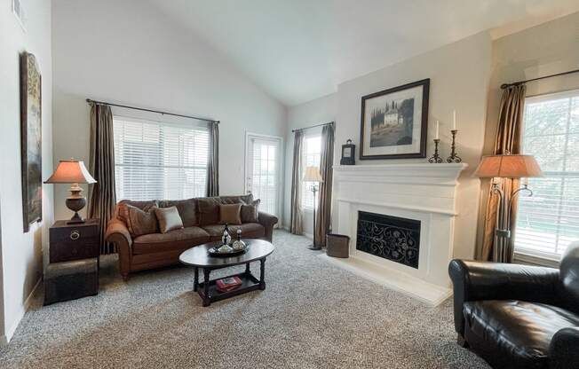 SaddleBrook apartments in Dallas, TX 1,2 & 3 Bedroom Apartment Homes.