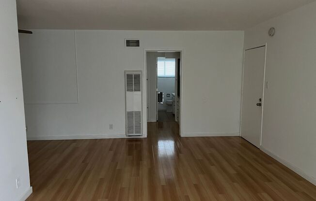 1 bed, 1 bath, 650 sqft, $1,995, Unit 13