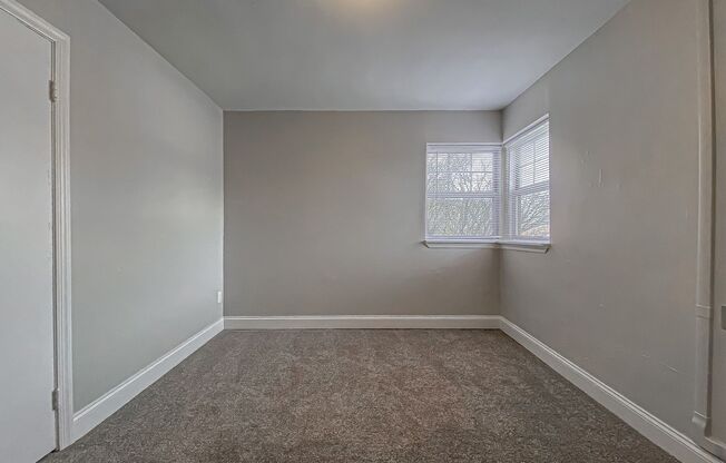 2 beds, 1 bath, 650 sqft, $825, Unit 313-04