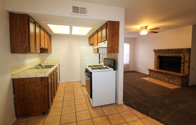 2520 San Jose 2B Highland Park Charm: Cozy 2-Bedroom Condo with Fireplace and Garage