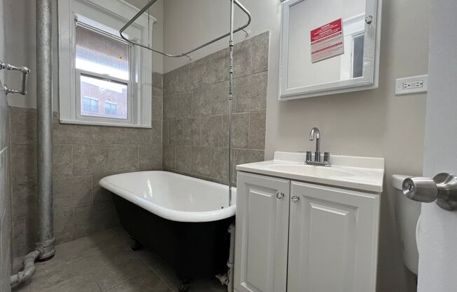 Studio, 1 bath, $1,145, Unit #607