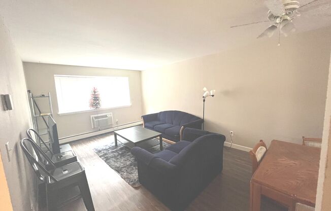 1 bed, 1 bath, $1,195, Unit 111