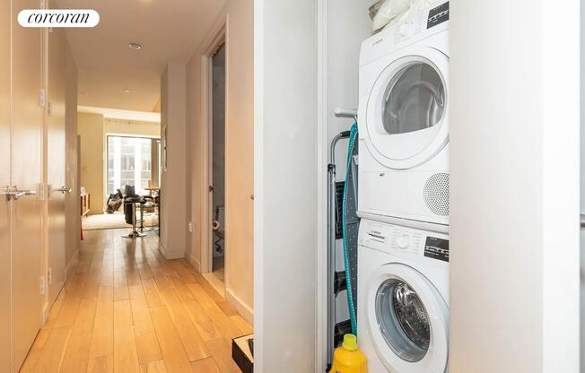 Studio, 1 bath, 669 sqft, $4,200, Unit 22E