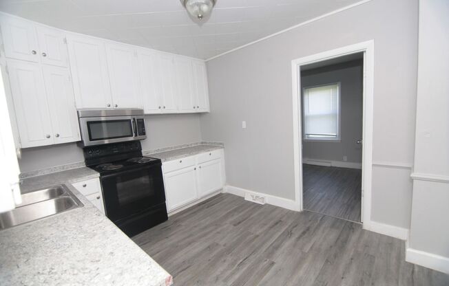 2 beds, 1 bath, $835